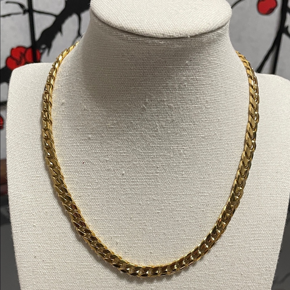 Givenchy Chain Necklace in double G closure